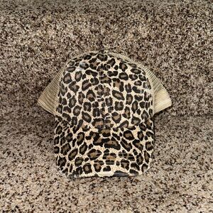Women’s Ponytail Baseball Cap in Leopard